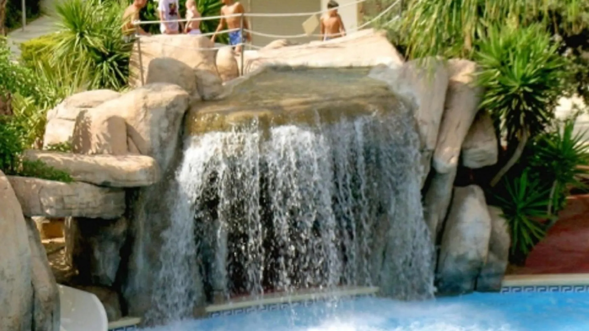 Familidays 004 Jardines Paraiso Salou Spain
